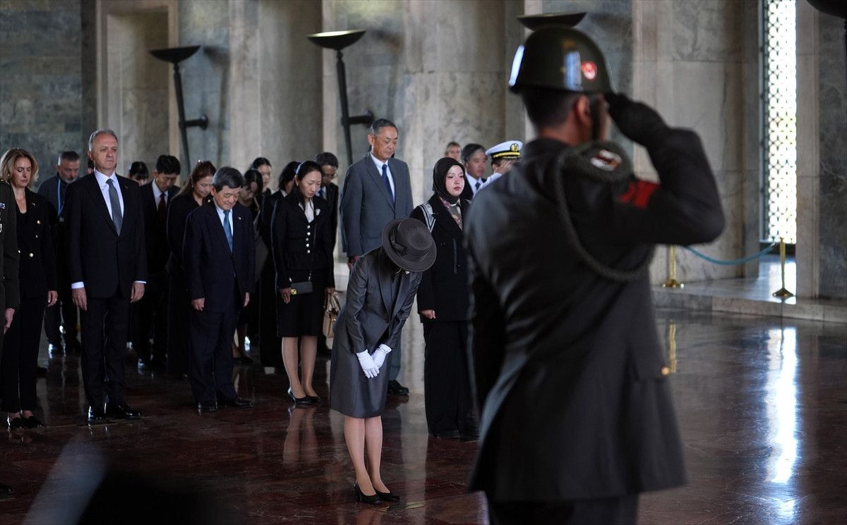 Anıtkabir Ziyareti ve Türkiye'deki Kültürel Değerlere Yolculuk: Prenses Akiko Mikasa'nın Ankara Ziyatı