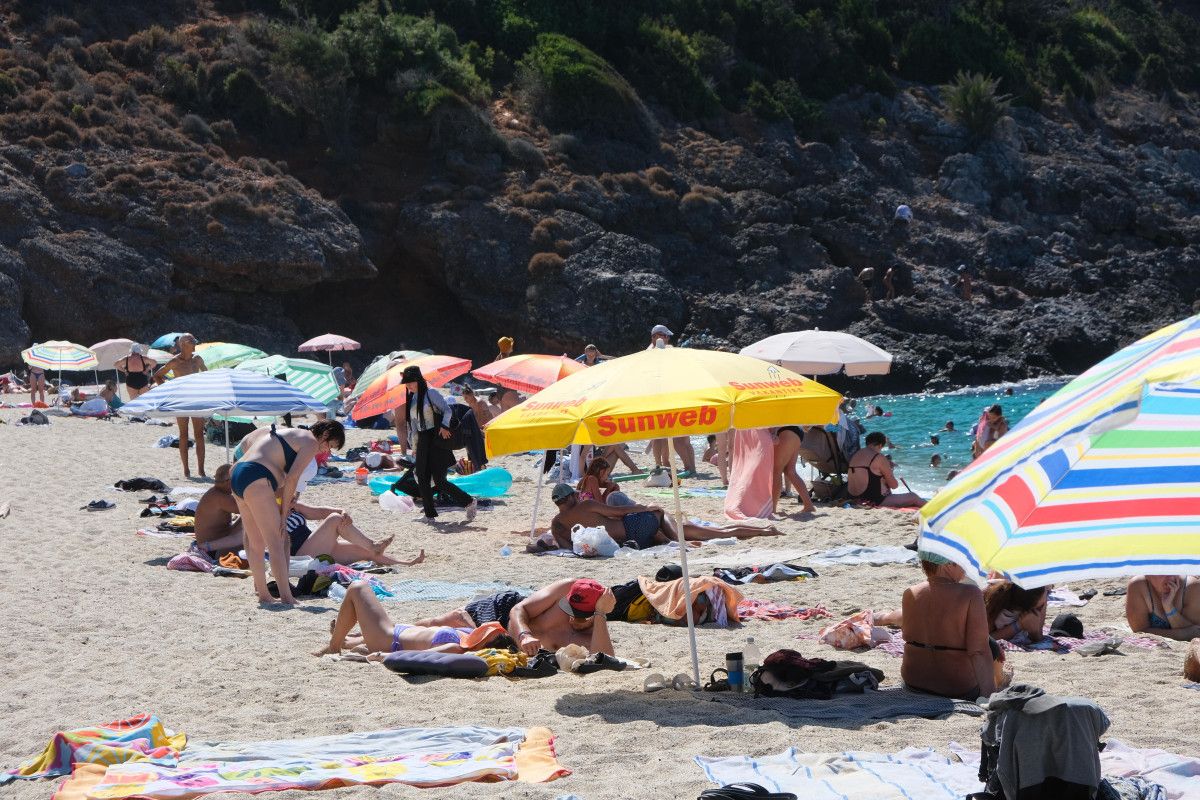 Antalya’da Eylül Sıcağı ve Deniz Keyfi: Plajlar ve Turizm Yoğunluğu