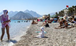 Antalya’da Eylül Sıcağı ve Deniz Keyfi: Plajlar ve Turizm Yoğunluğu