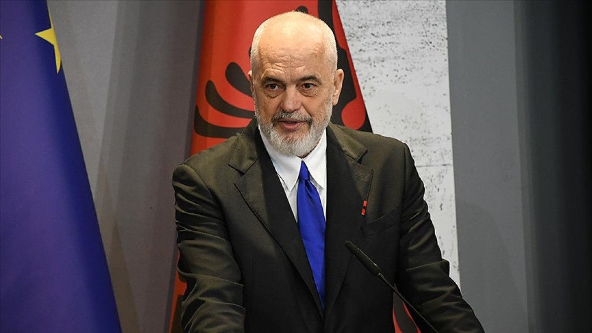 Arnavutluk'ta Yapay Zeka Bakanı: 'Diella' Kabinede İlk Sanal Üye Oldu