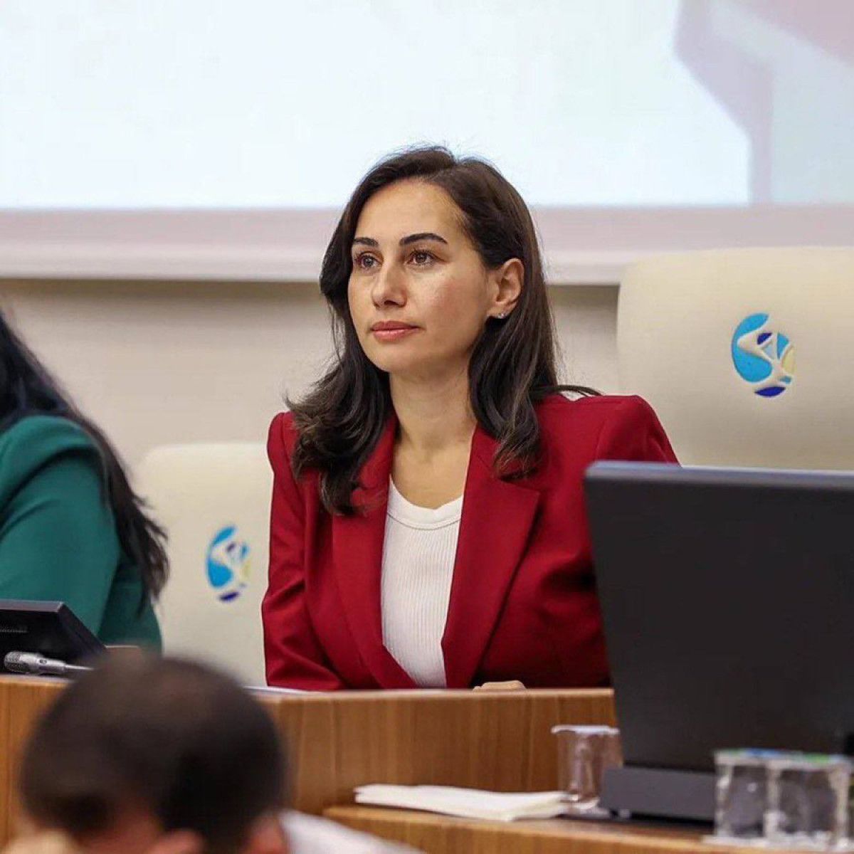 CHP’de İstifa Rüzgarı ve Beykoz’da Değişim: Özlem Vural Gürzel AK Parti’ye Geçiş Hazırlığında