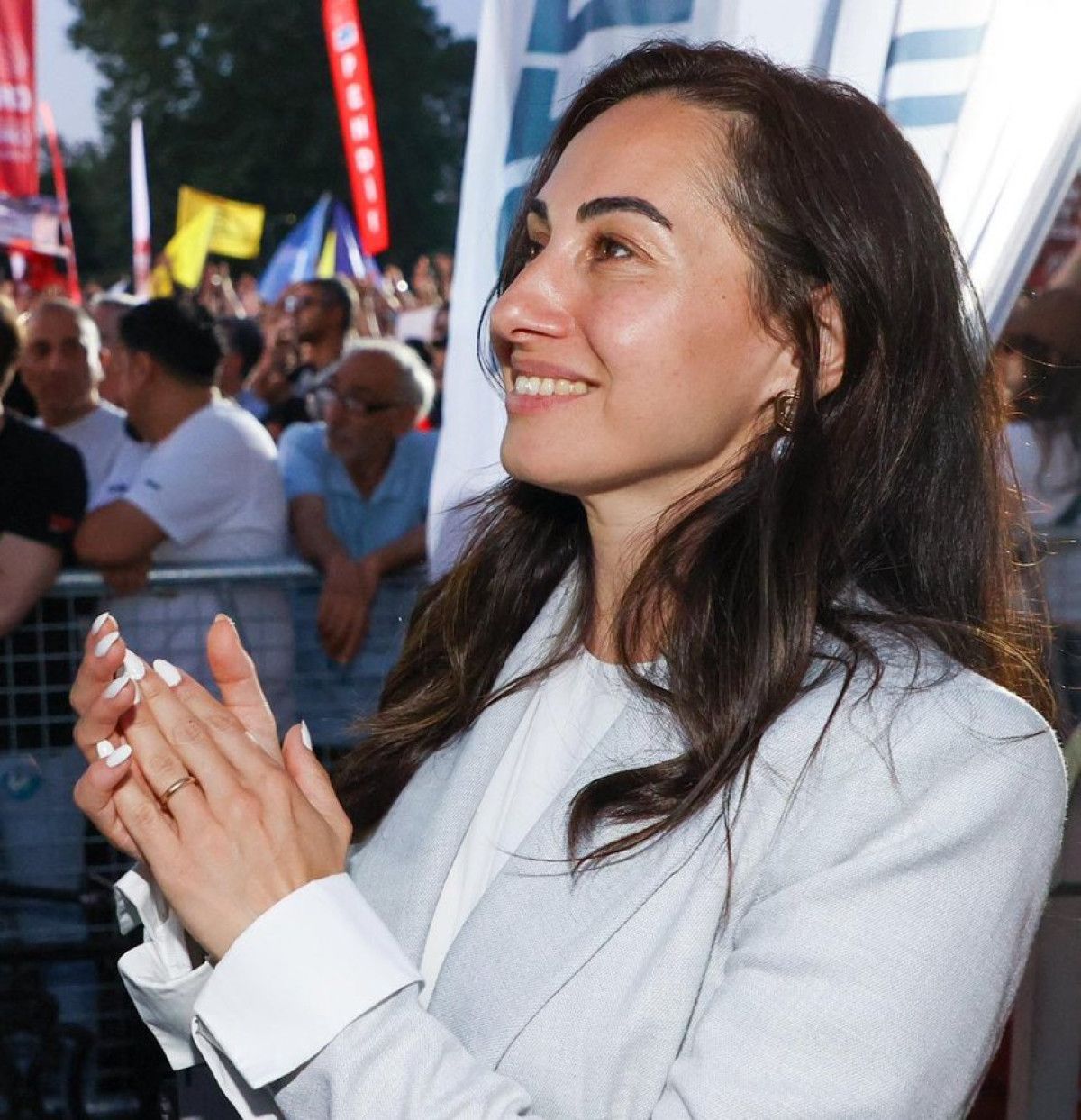 CHP’de İstifa Rüzgarı ve Beykoz’da Değişim: Özlem Vural Gürzel AK Parti’ye Geçiş Hazırlığında