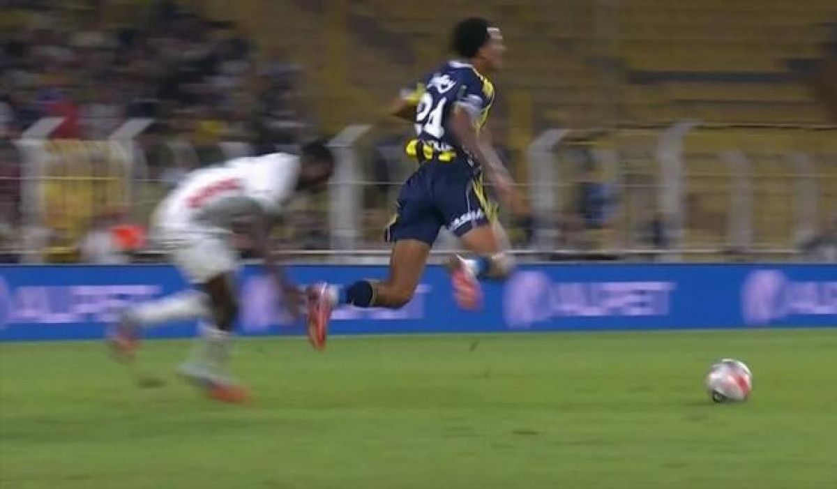 Fenerbahçe-Alanyaspor Maçı: Hakem Kararları ve Yorumlar Üzerine Derinlemesine Analiz