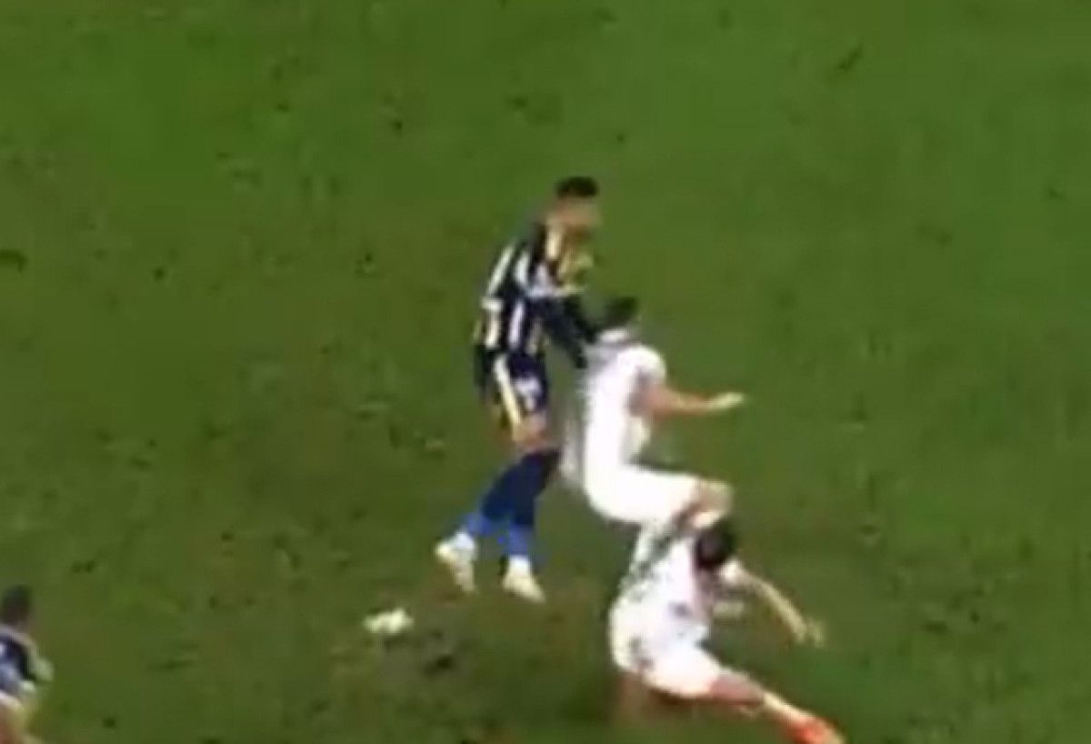 Fenerbahçe-Alanyaspor Maçı: Hakem Kararları ve Yorumlar Üzerine Derinlemesine Analiz