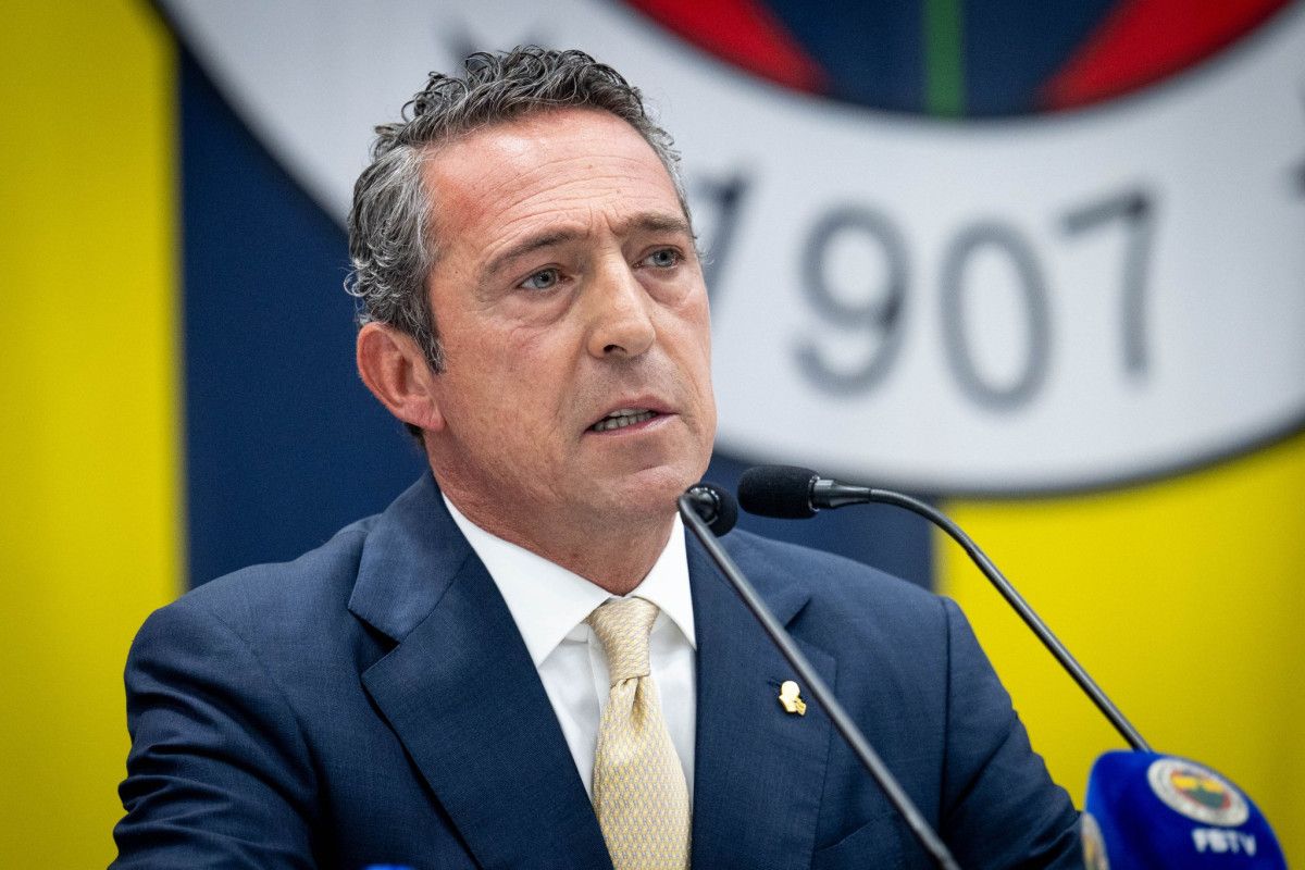 Fenerbahçe'de Başkanlık Seçimi ve Koç'un Açıklamaları: Tribünler, Stratejiler ve UEFA Perspektifi