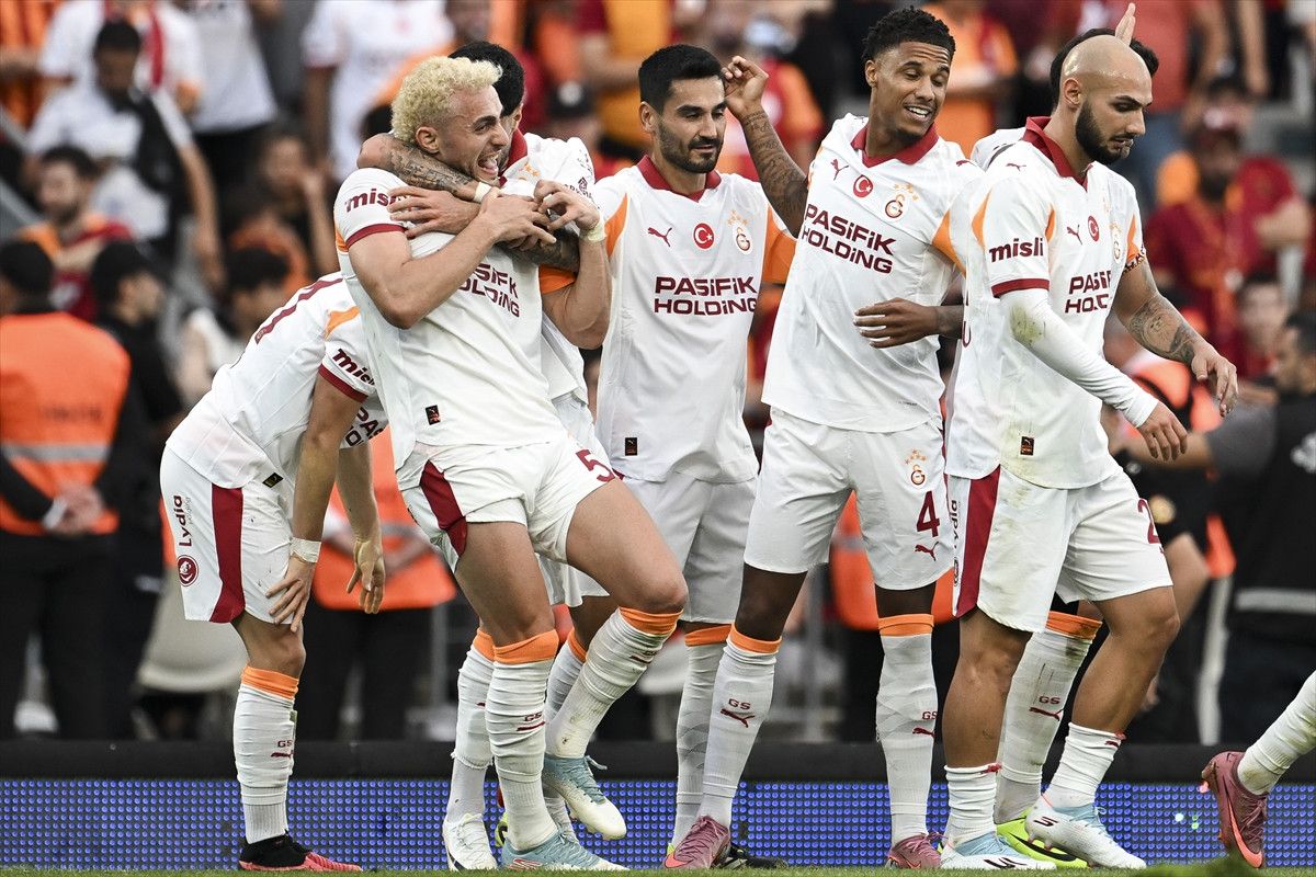 Galatasaray'ın Avrupa Seferi: Şampiyonlar Ligi ve Ötesine Giden Yolda 329. Mücadele