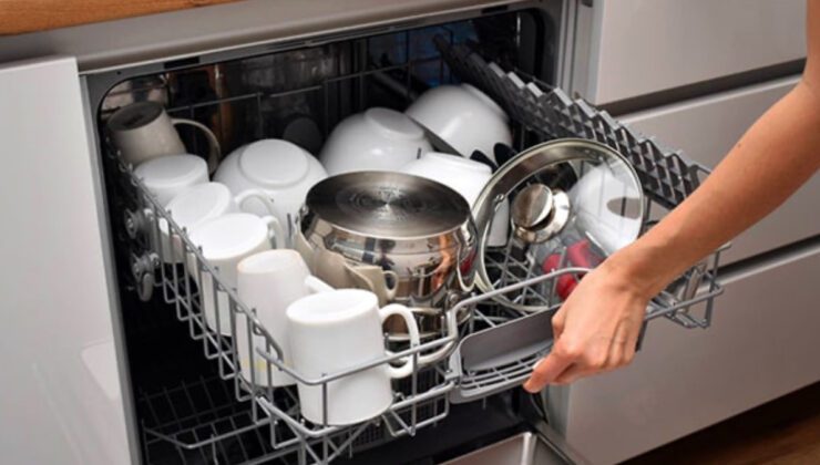 Güncel Trendler: Bulaşık Makineleri Yerini Elden Yıkamaya mı Bırakıyor?