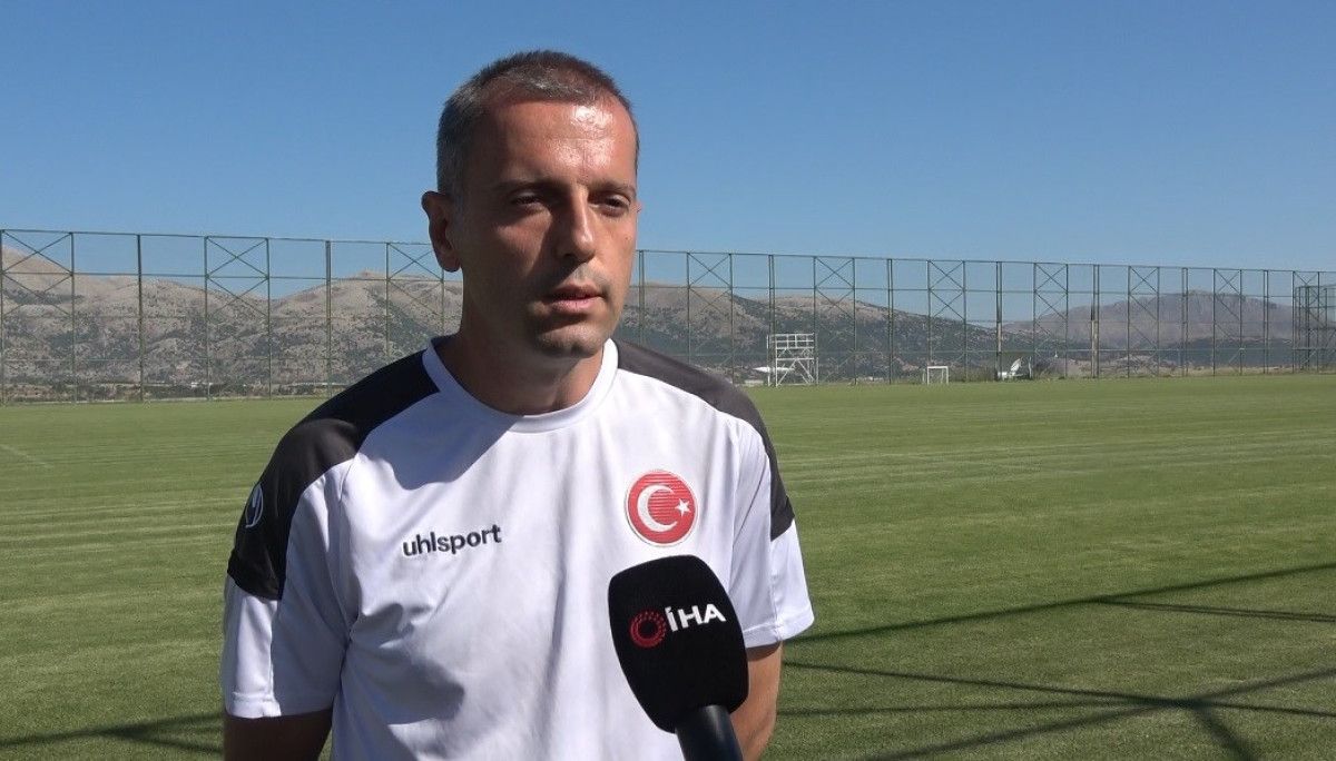 İşaret Diliyle Sınırları Kaldıran Köprü: Okan Kurt'in Milli Takıma Etkisi