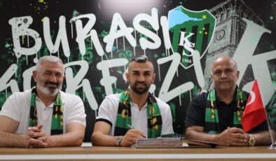 Kocaelispor, Serdar Dursun ile 1 Yıllık Sözleşme İmzaladı: Kutsal Renklere Hoş Geldin
