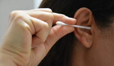 Kulak Pamuğu: Zarardan Çok Zarar Verici Olası Sonuçlar ve Güvenli Temizlik Yaklaşımları