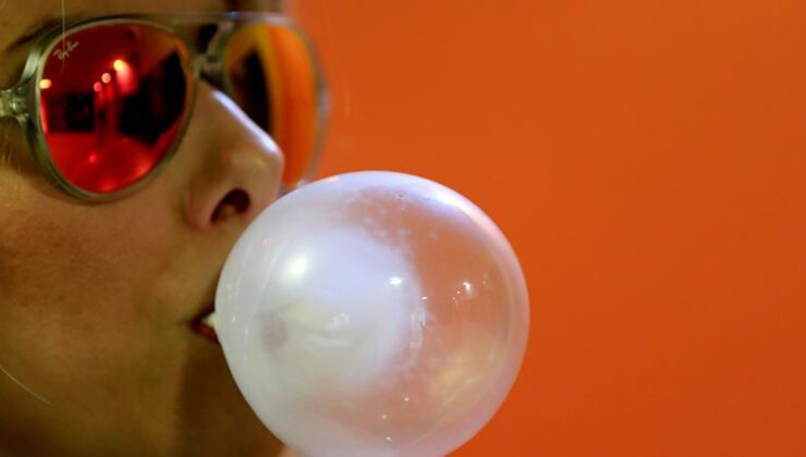 Sakız Çiğnemenin Gölgesinde Mikroplastik Riskleri: Çocuklar İçin Akılda Tutulması Gereken Uyarılar
