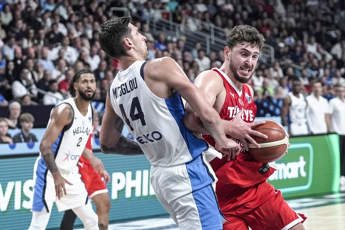 Türkiye'nin Yunanistan Zaferiyle EuroBasket 2025'e Damga Vuran Konuşma ve Coşkulu Duygular